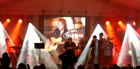 Kai Heumann's Proyecto Guitarra Latina & José Feliciano. Photo © Gitarrenzentrum
